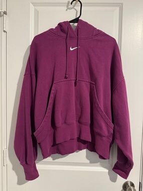 Nike Women’s Magenta Pullover Hoodie with White Swoosh
